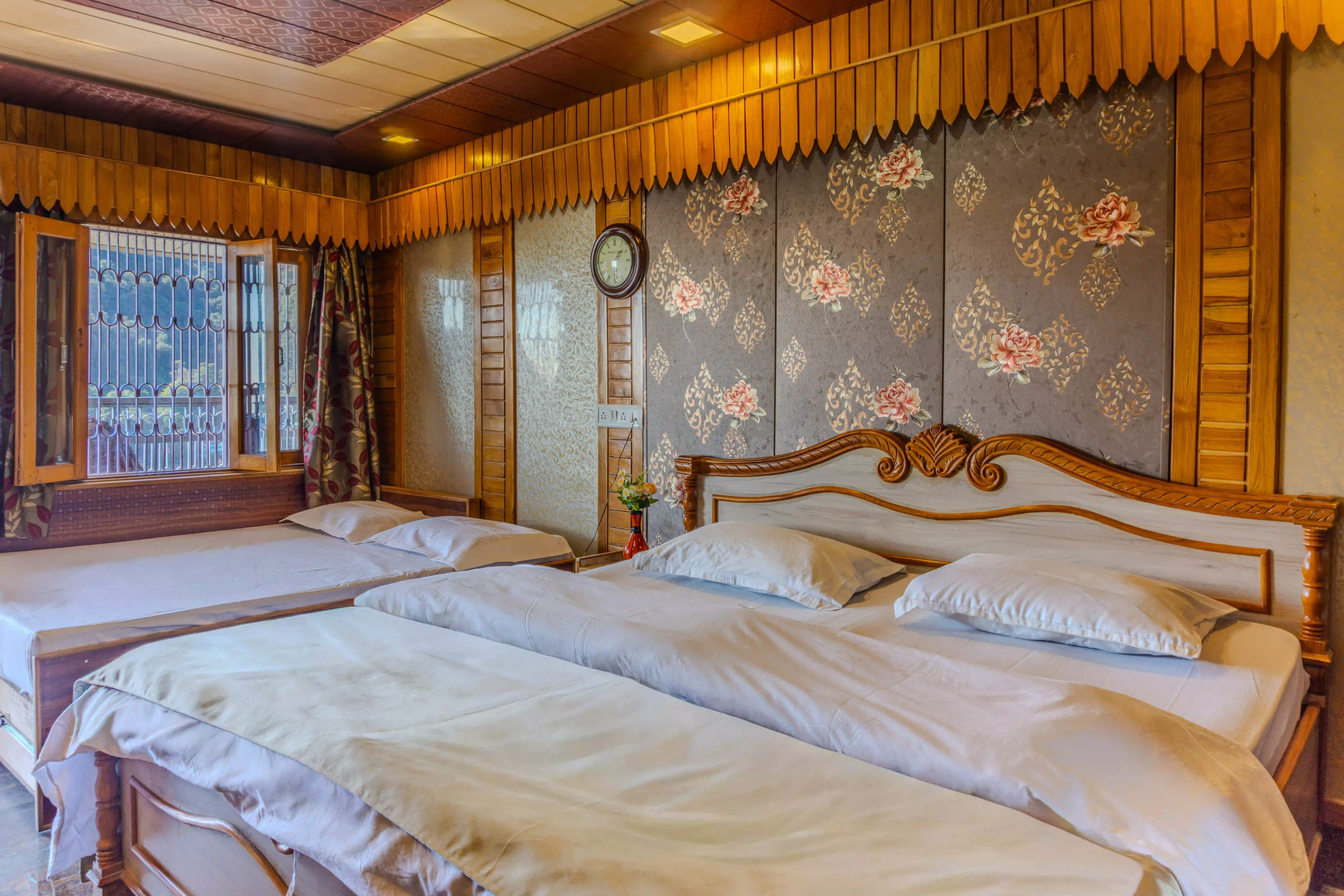 Hotel Vikrant Nainital Exterior and Mountain View